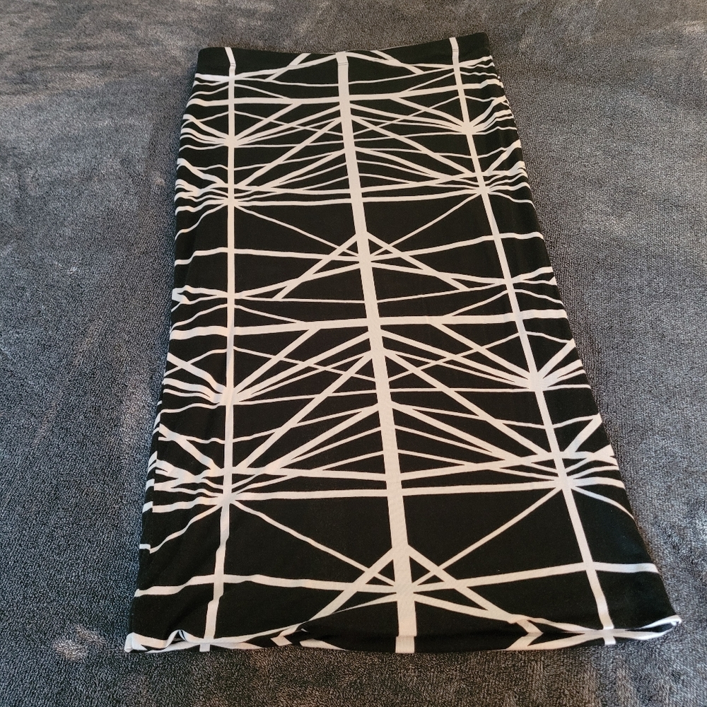 Bisou Bisou midi skirt size L